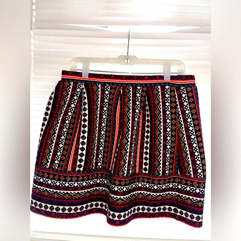 Mini skirt, Aztec print with pleated design!